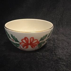 Lenox Holiday Christmas Ribbon & Holly Bowl